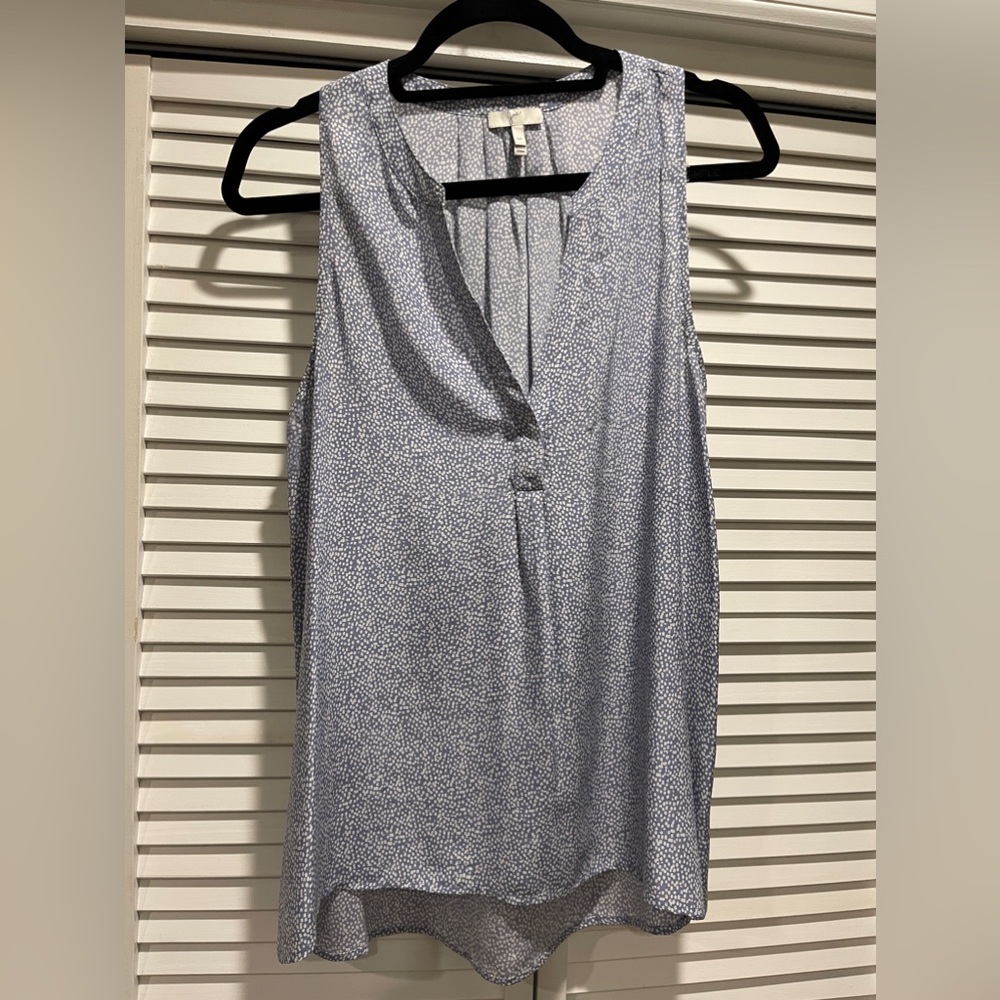 Joie light blue & white dot print silk tank top size M